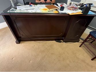 Desk - free