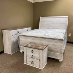 Willowton Whitewash Sleigh Bedroom Set