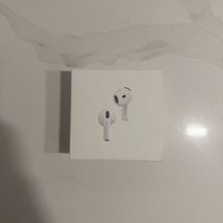 AirPod 4th w/ Generation Wireless Charging Case