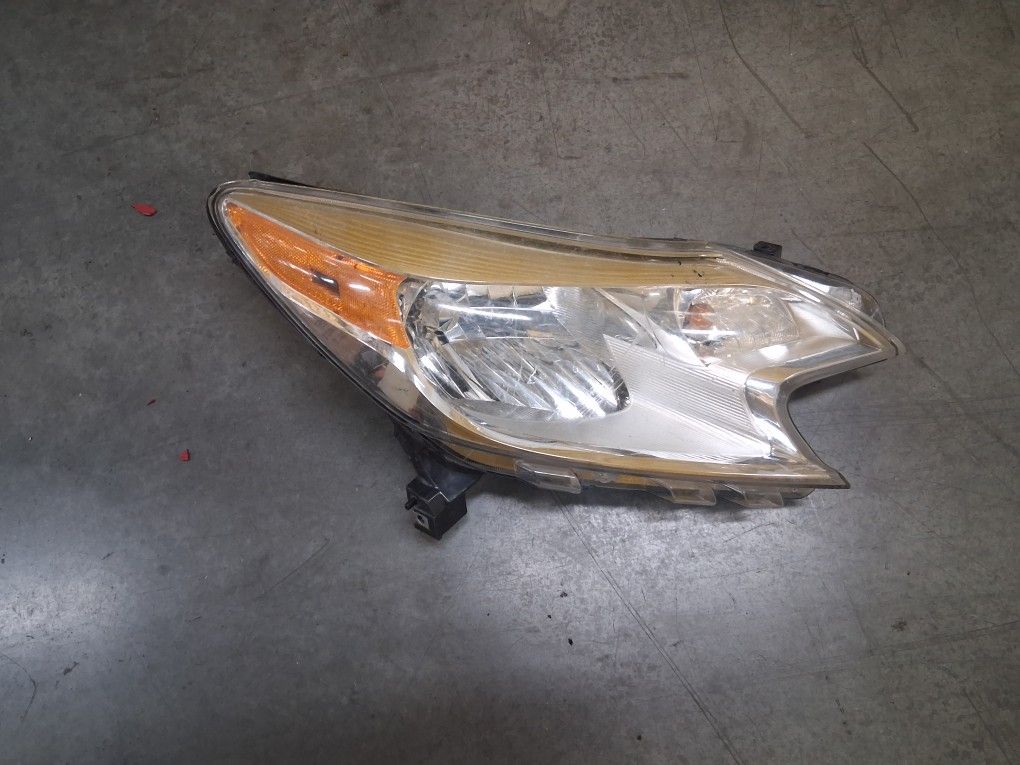Nissan Versa Note Headlight
