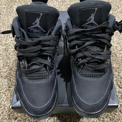 Jordan 4s Black Cats Size 9.5