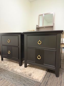 Modern Luxe Pair of Nightstands / Bedside Tables – Gold Ring Pulls