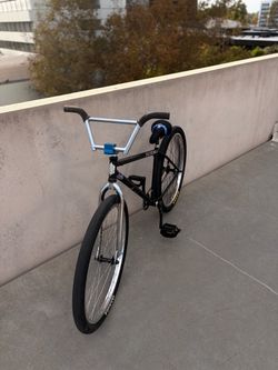 Street co bike look at description