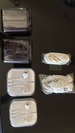 Ear buds plug in samsung / apple