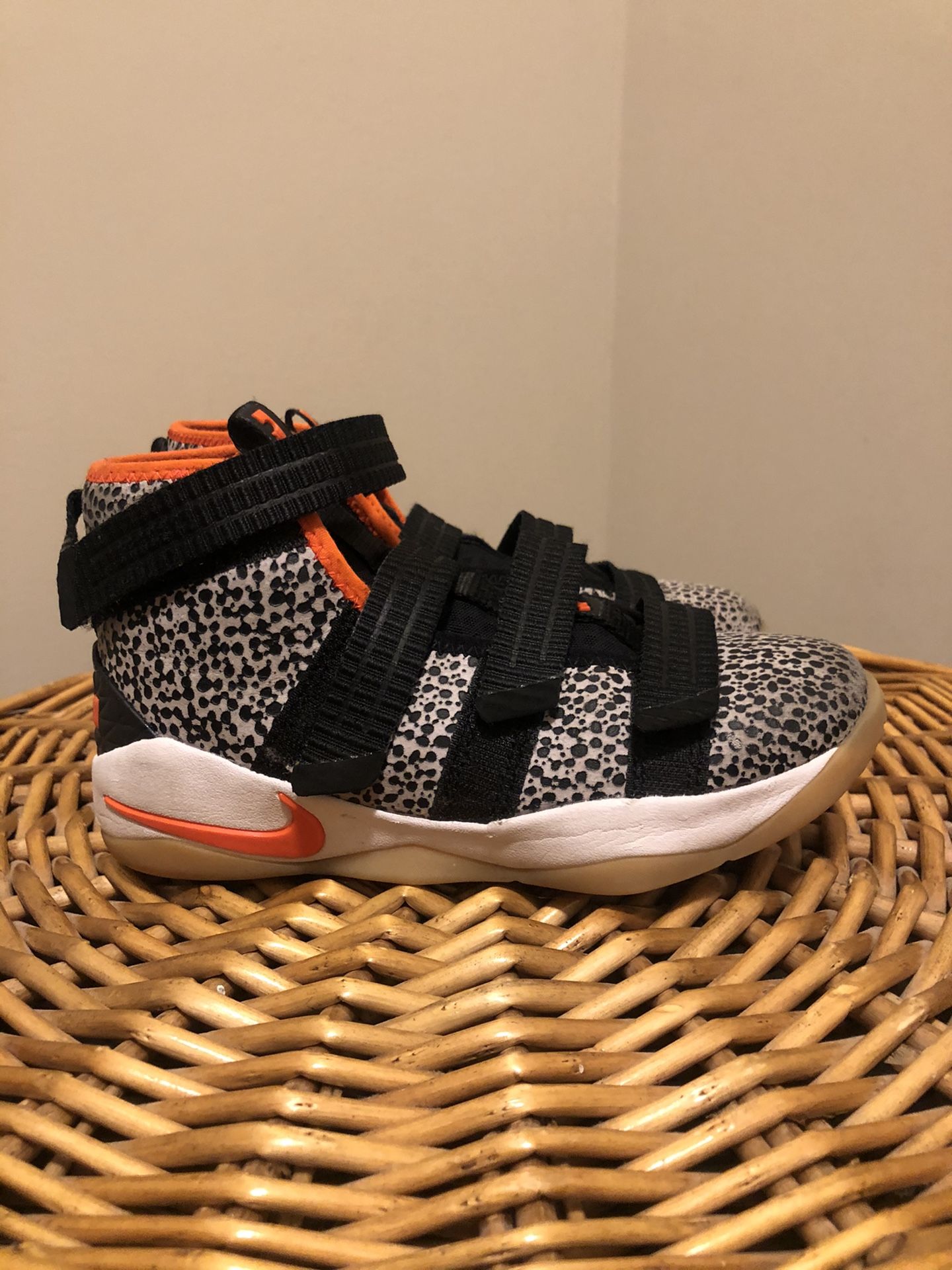 Boys LeBron James Sneakers