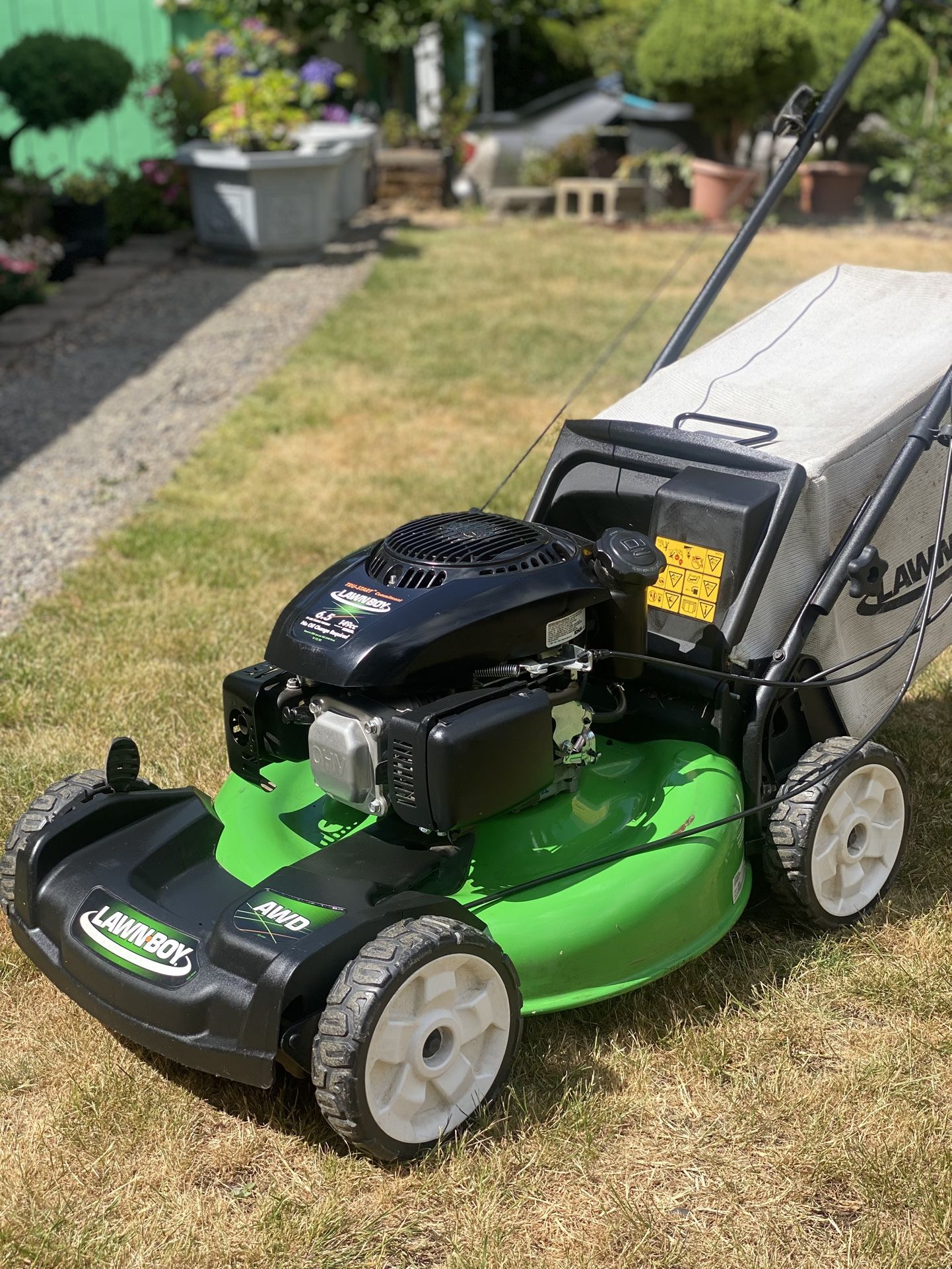 LAWNBOY self Propelled Lawnmower (AWD)