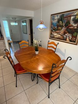 Dining Room Table w/ Chairs
