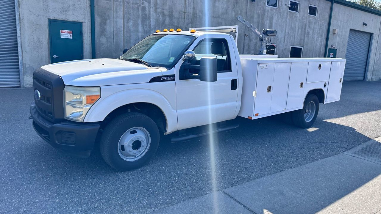 2011 Ford F-350 Chassis