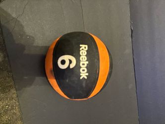 Reebok 6 Lbs Medicine Ball New