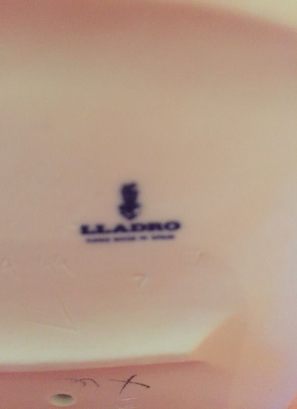Cleanup time by Lladro