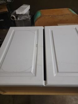  Cabinet  Free  Pick Up In Crest Hill  
