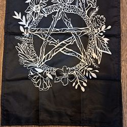 Gothic pentacle pentagram wreath garden flag banner