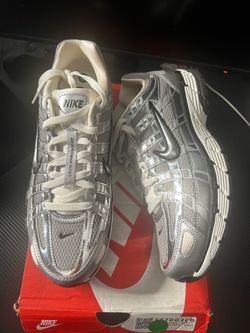 Nike P-6000 Metallic Silver Size 10.5