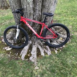 26” Mountain Bike (hydraulic brakes, Aluminum Frame)