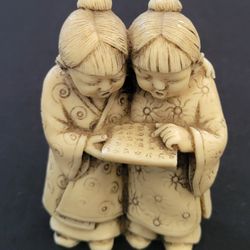 Vtg Handcarved Japanese Sisters Reading Book Size 4"X 2.5"