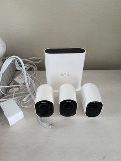 Arlo Base Station and 3 Cameras Set