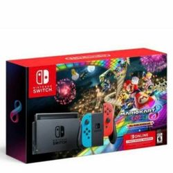 Nintendo Switch Mario Kart 8 Deluxe Bundle