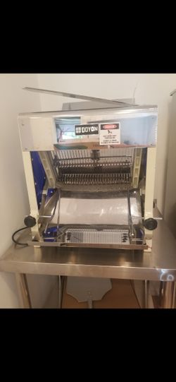 Doyon SM302 Bread Slicer