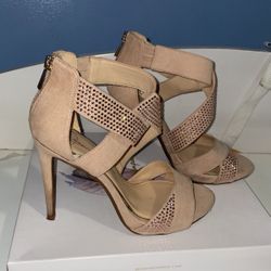 High Heels/ Tacones/Zapatillas