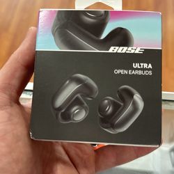 Bose Ultra Open Ear Headphones, Bluetooth Wireless Earbuds with Charging Case, Black