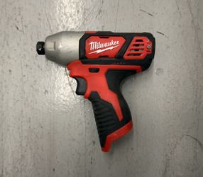 Milwaukee M12 1/4” Hex Impact Driver