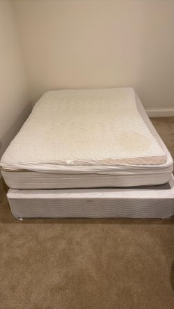 Full mattress and box spring