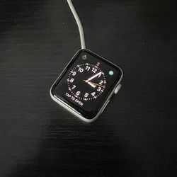 2017 Apple Watch Series 3 42mm Aluminum