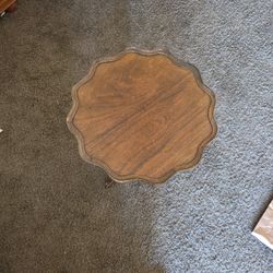 1920 To 1930 Pie Crust Lamp Table