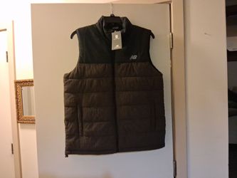 Men's New Balance Corduroy vest size medium brand new black brown