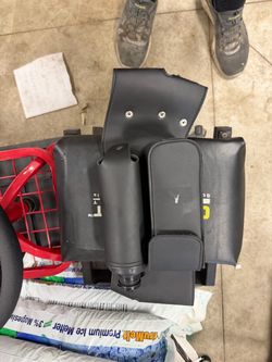MILWAUKEE LEATHER SH591RT BLACK LRIGHT SIDE CRASH BAR BAG WITH WATER BOTTLE HOLDER