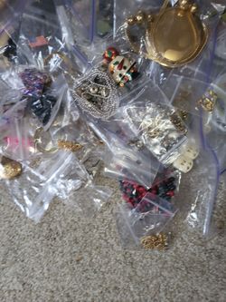 Jewelry vintage three boxes