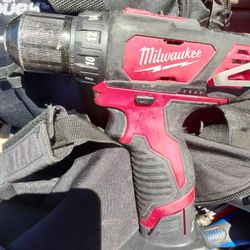 M12 Milwaukee Drill And Impact Drill