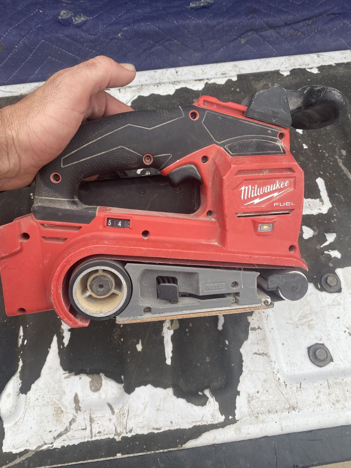 Milwaukee 18v Belt Sander