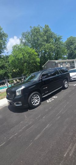 GMC Yukon XL Full-Size SUV