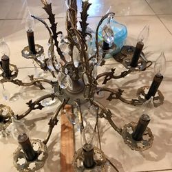 VINTAGE, BRASS , CRISTAL CHANDELIER 10 LIGHT