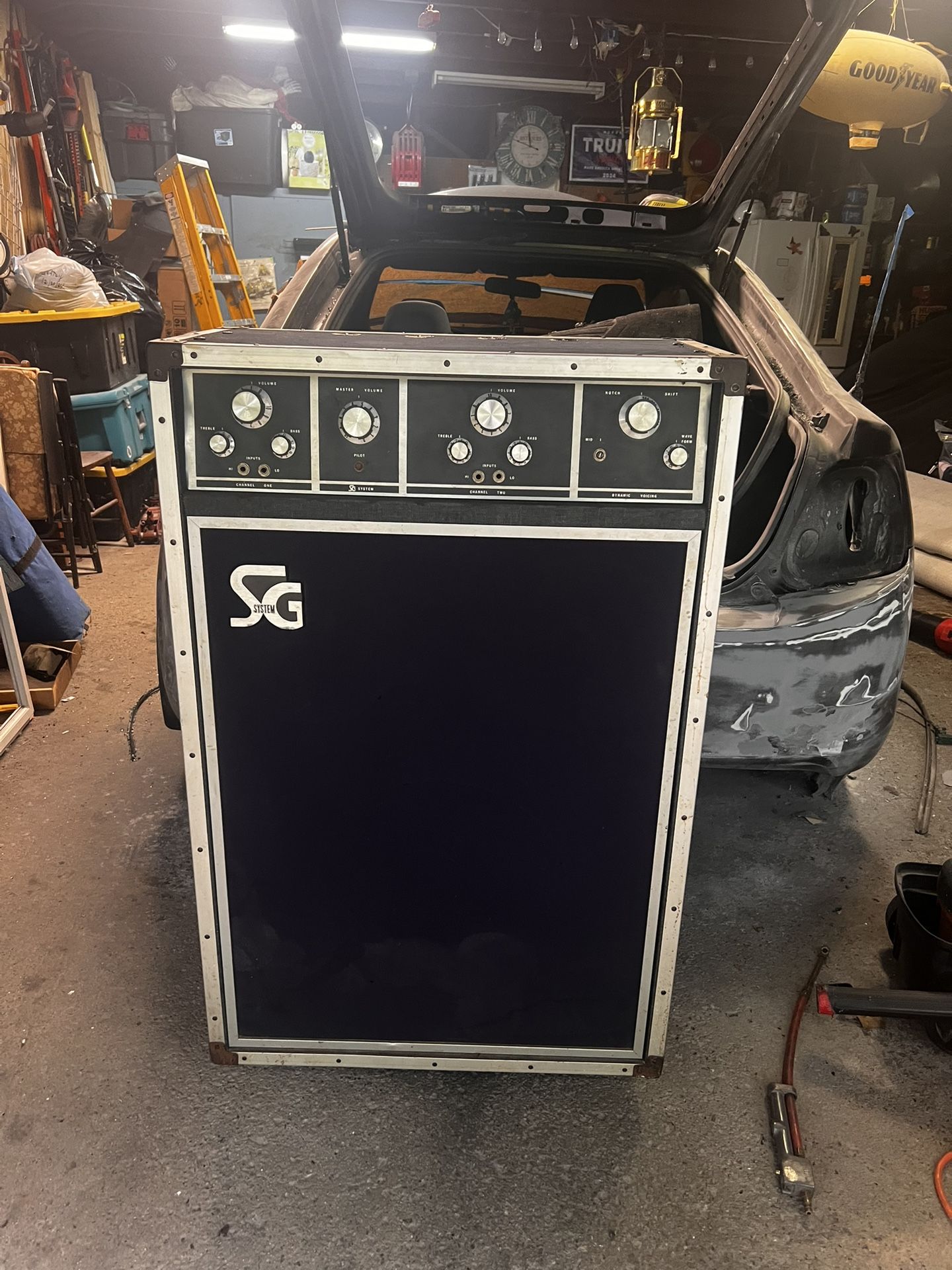 Vintage Gibson Amp