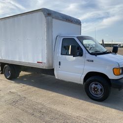 2005 Ford E-350