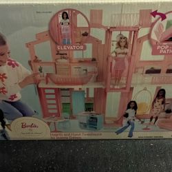 Hearth & Hand Joanna Gaines Barbie Townhouse Playset 3-Level Dollhouse 40 Pcs!!!