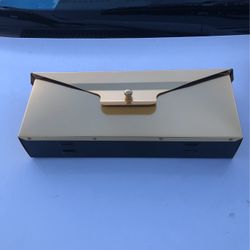 Mail Boxes 