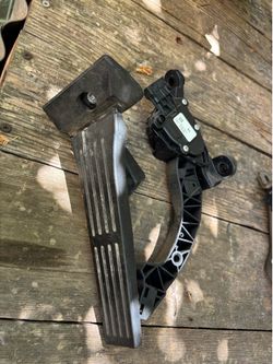 2011-2014 Hyundai Sonata Gas Accelerator Pedal Travel Sensor OEM