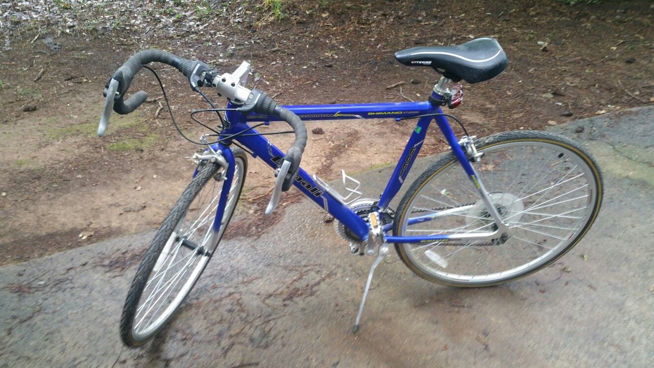 GMC Denali road bike 700c blue