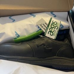 Size 7 Womens Comp Toe Work Shoes New  In Box