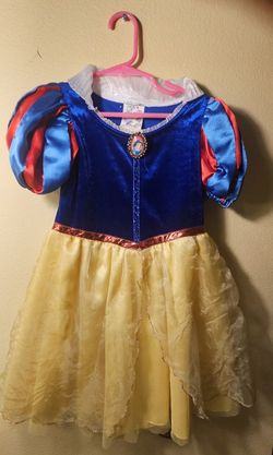 SNOW WHITE COSTUME 