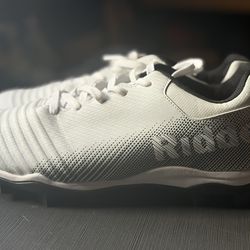 Riddell Edge Low Cut RM Football Cleats