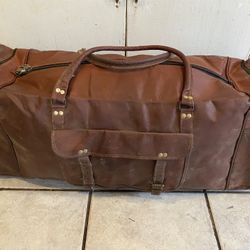FREE DELIVERY: Brand New Leather Duffle Bag