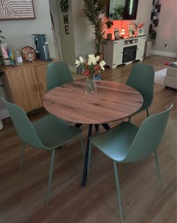 Round Dining Table Set with 4 Chairs