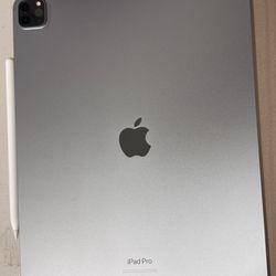 iPad Pro 6th Gen 256 With Apple Pencil