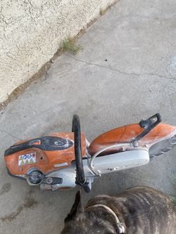 Concrete saw