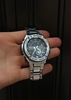 Casio G-Shock GST 210D