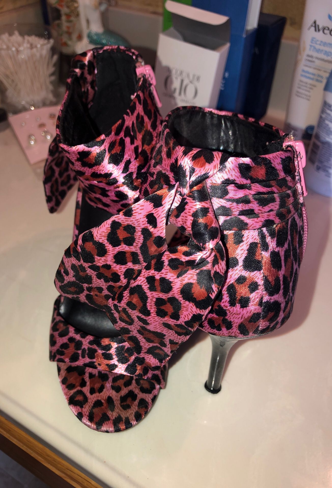 Pink cheetah heels